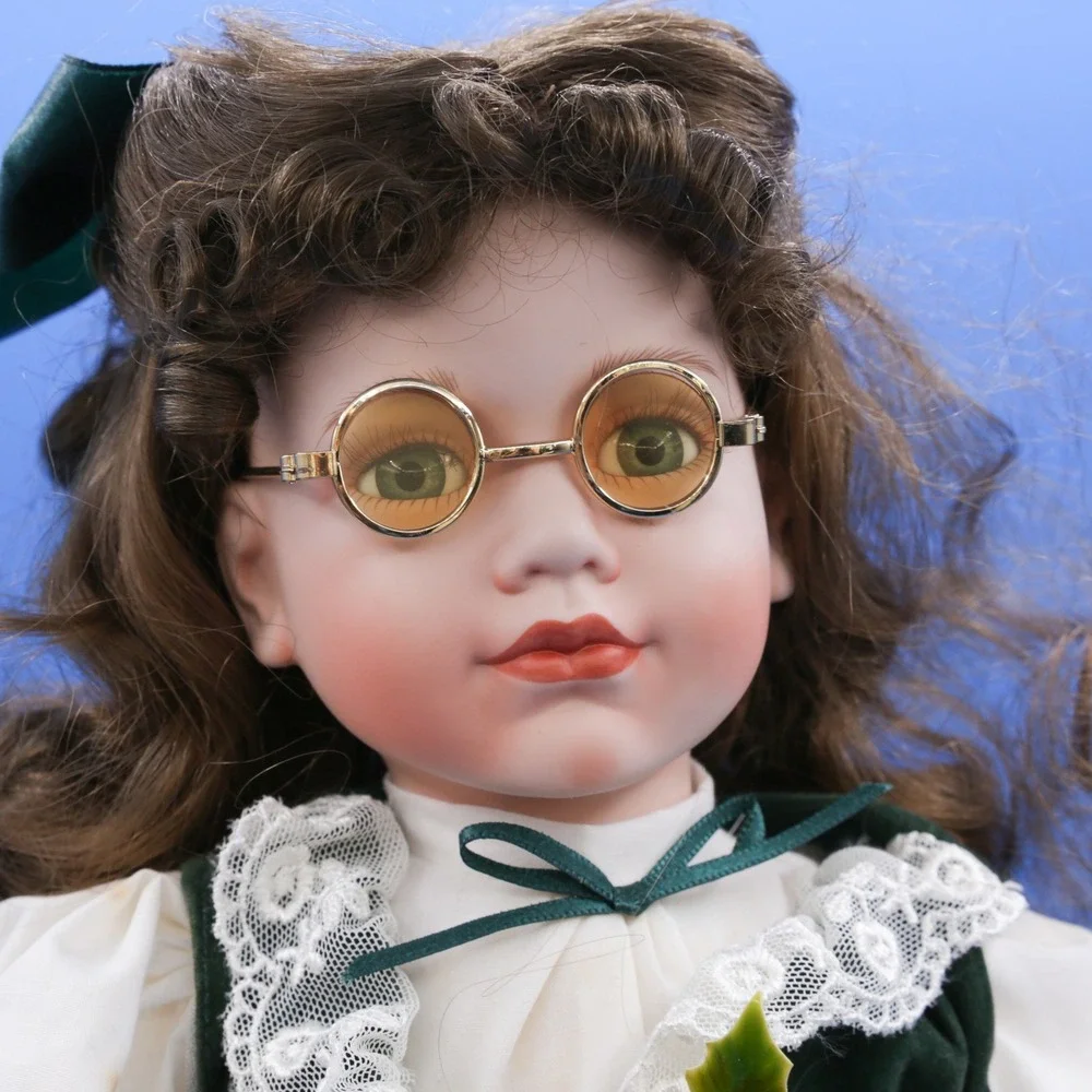 Geppeddo Porcelain Doll Girl 16